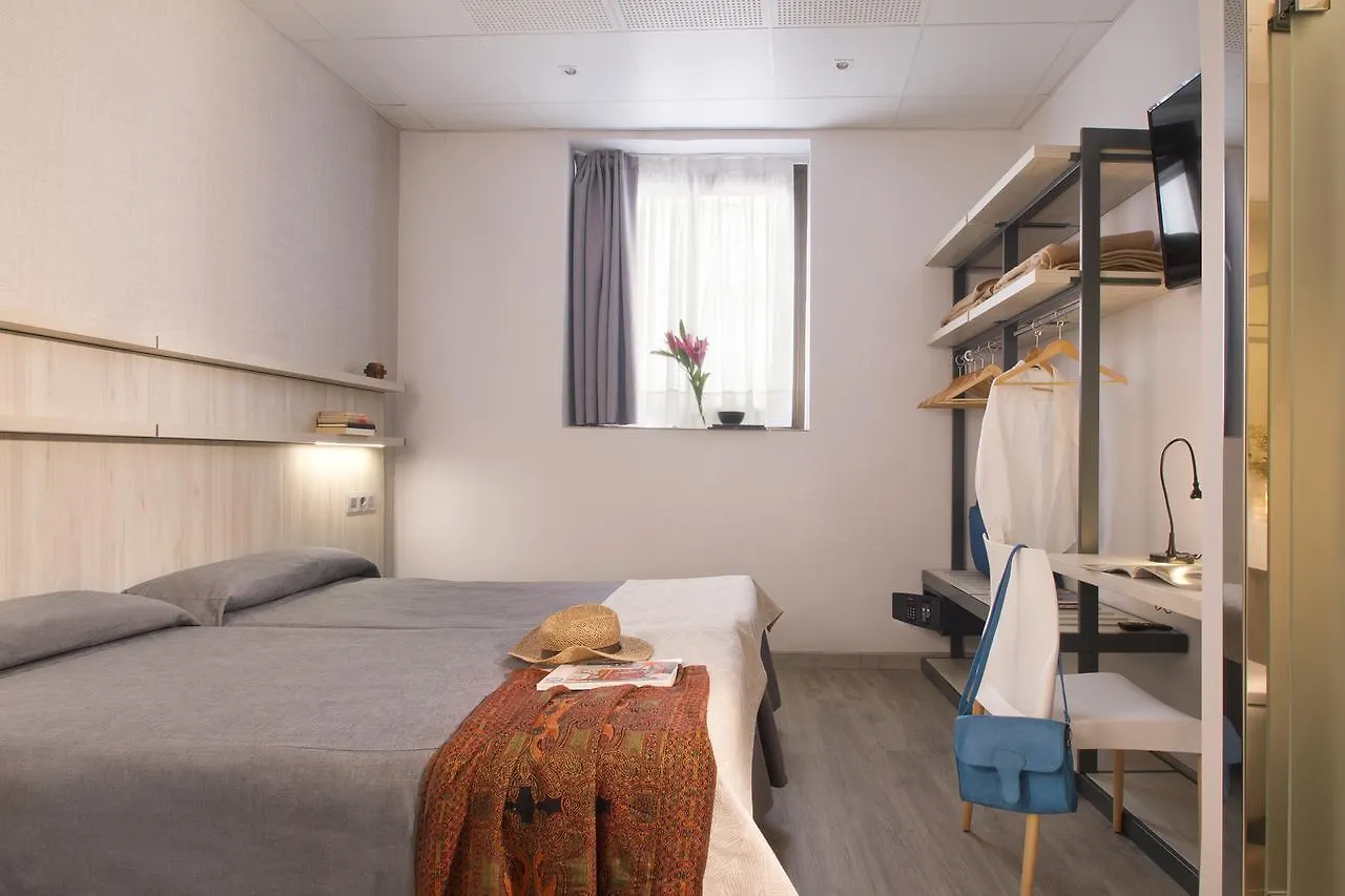 Hostal Benidorm Barcelona Guest house